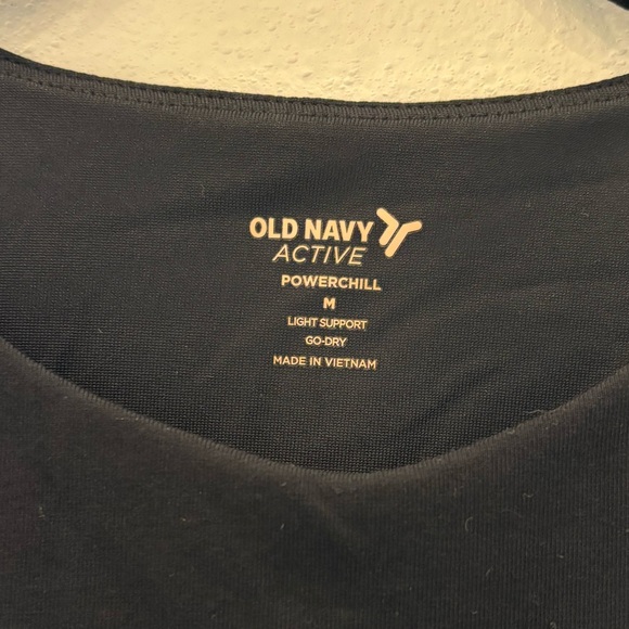 Old Navy Workout Tank Top Size Medium NWT - Picture 2 of 4